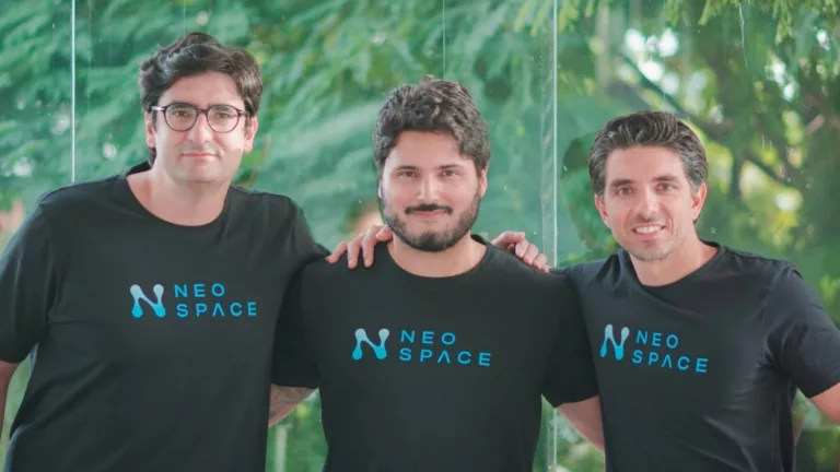 Bruno Pierobon, Gustavo Debs e Felipe Almeida, fundadores da NeoSpace
